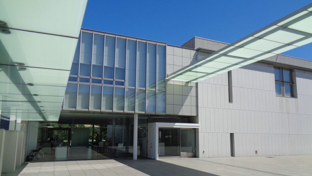 神奈川県立近代美術館