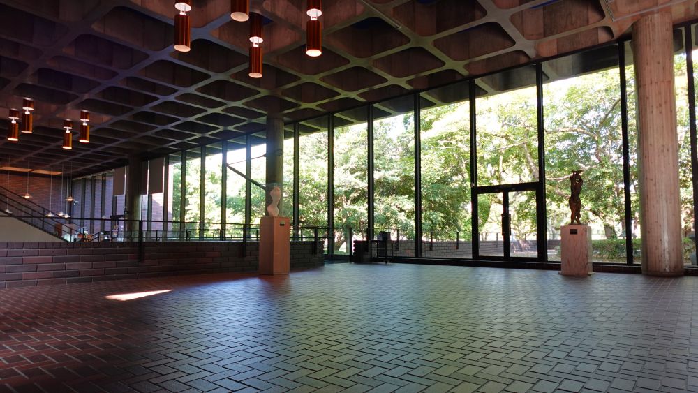 熊本県立美術館